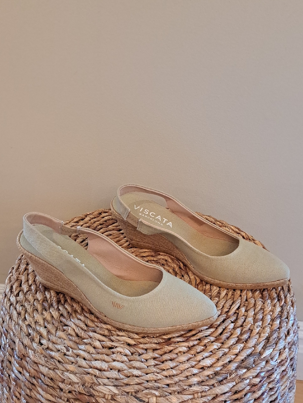 NWOT VISCATA Barcelona Womens Palomera Khaki Beige Canvas Espadrille Sandals 41‎